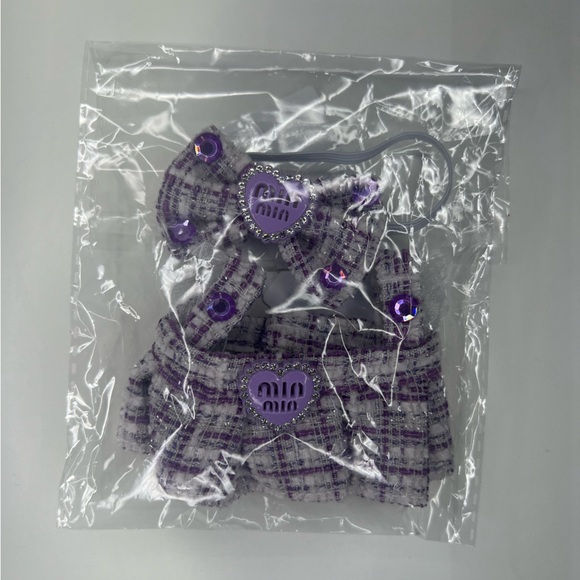 Pop Mart The Monsters Macaron Have a Seat Labubu Designer Clothing Outfit - Picture 2 of 5